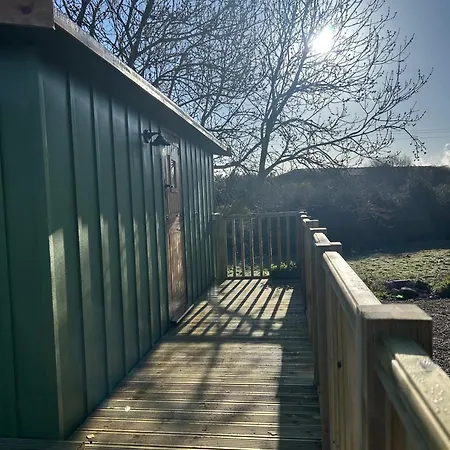 Fernlea Luxury Shepherds Hut - Sleeps 2 & Hot Tub Saltburn-by-the-Sea