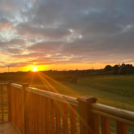 Fernlea Luxury Shepherds Hut - Sleeps 2 & Hot Tub Holiday home Saltburn-by-the-Sea